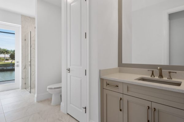 583-tripoli-ct-marco-island-fl-34145-bath1-1024x684-1