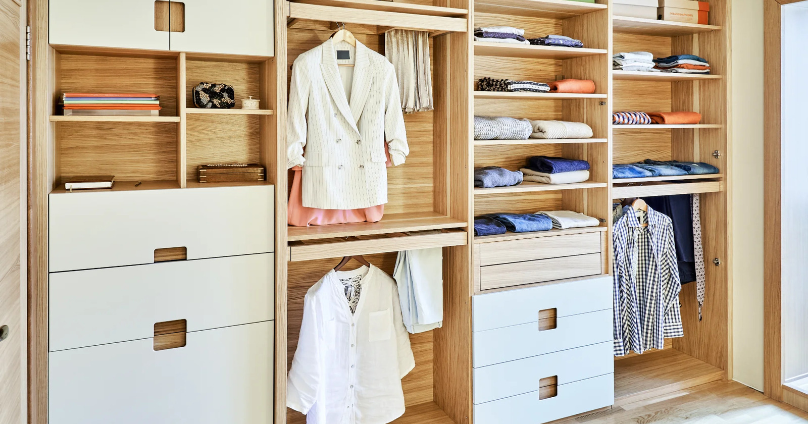 Custom Closet Systems That Make Your Life Easier - Featured Image