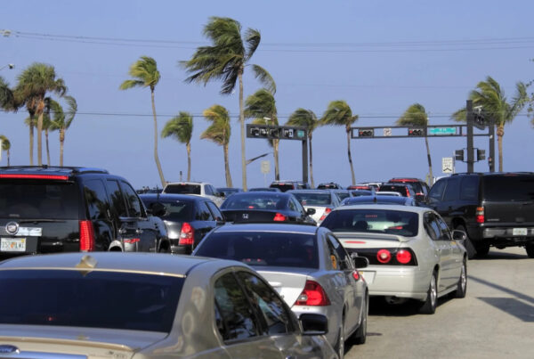 southwest florida commute - daily drive and seasons traffic featured image