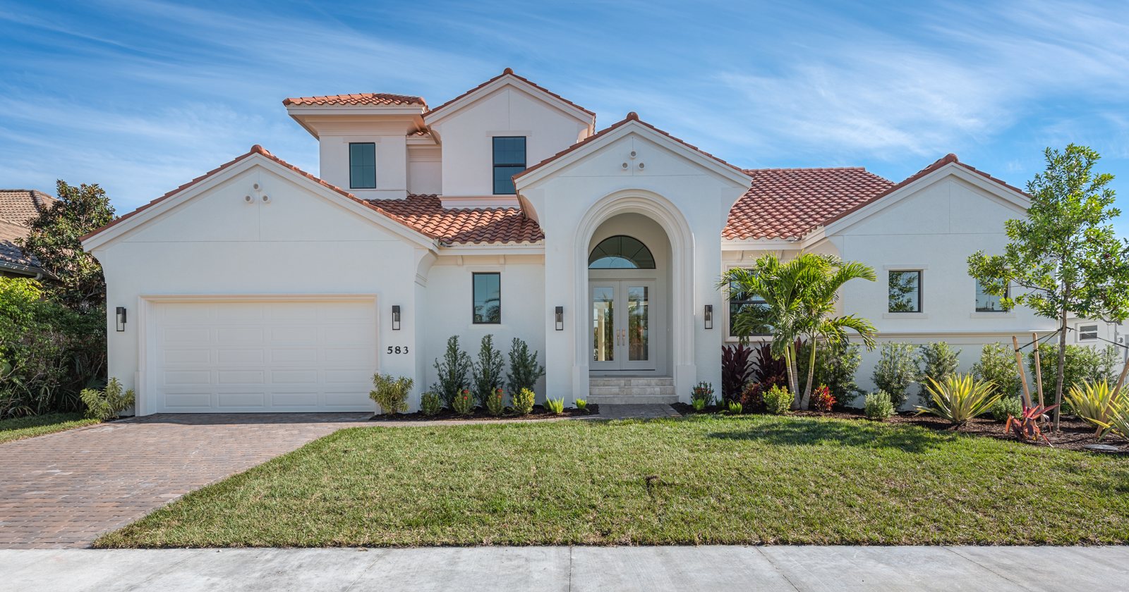 7 Essential Features Every Southwest Florida Home Needs - Featured Image