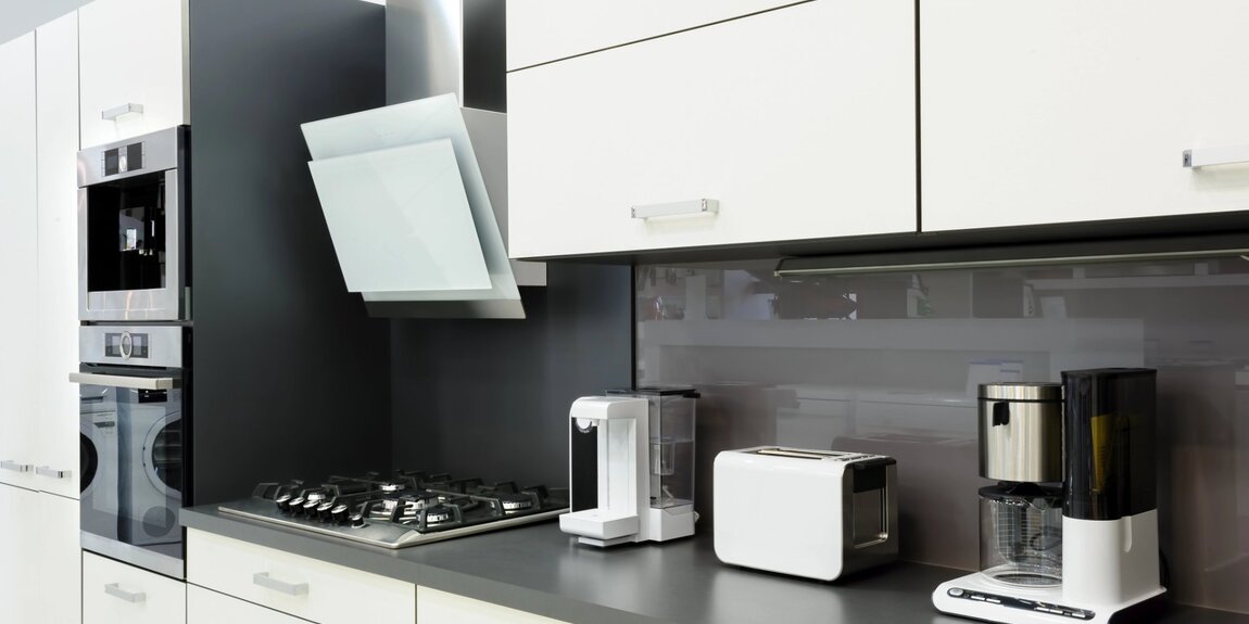 Black and White Kitchen Image